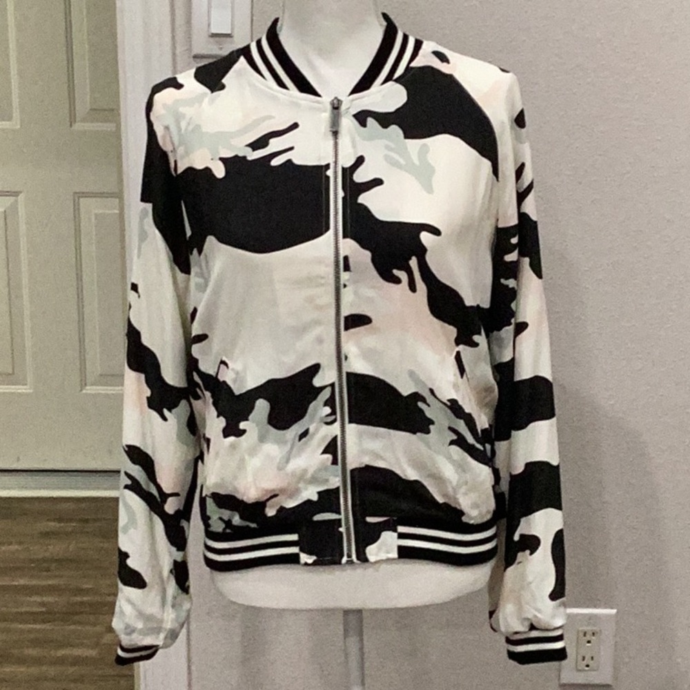 Sanctuary Women’s Varsity Jacket Cream, Pink, Grey/Green, & Black Camo Sz Small